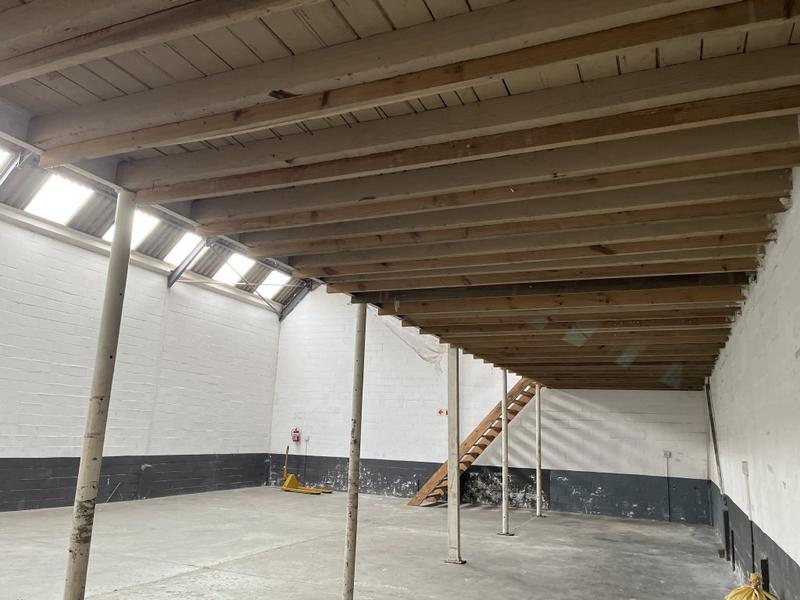 To Let commercial Property for Rent in Killarney Gardens Western Cape